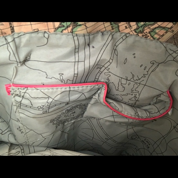 World backpack - Picture 4 of 4